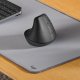 Logitech Lift Mouse Ergonomico Verticale, Senza Fili, Ricevitore Bluetooth o Logi Bolt USB, Clic Silenziosi, 4 Tasti, Compatibile con Windows / macOS / iPadOS, Laptop, PC. Grafite 3