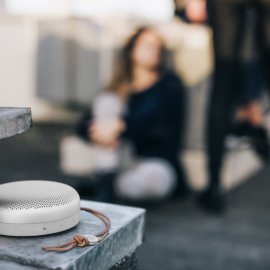 Bang & Olufsen BeoPlay A1,   lo speaker Bluetooth con 24 ore di autonomia